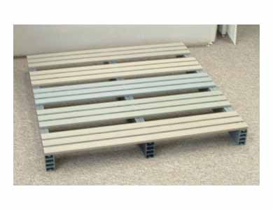 Pallet nhựa theo mẫu yêu cầu 1