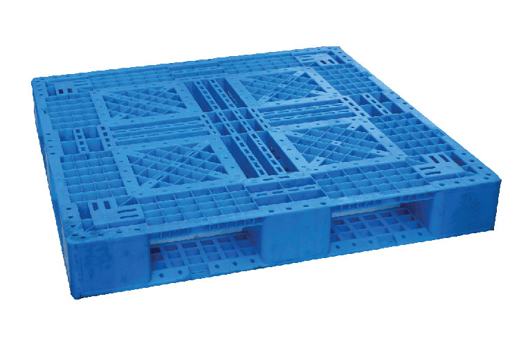 Pallet nhựa có độ bền cao, thân thiện với môi trường.