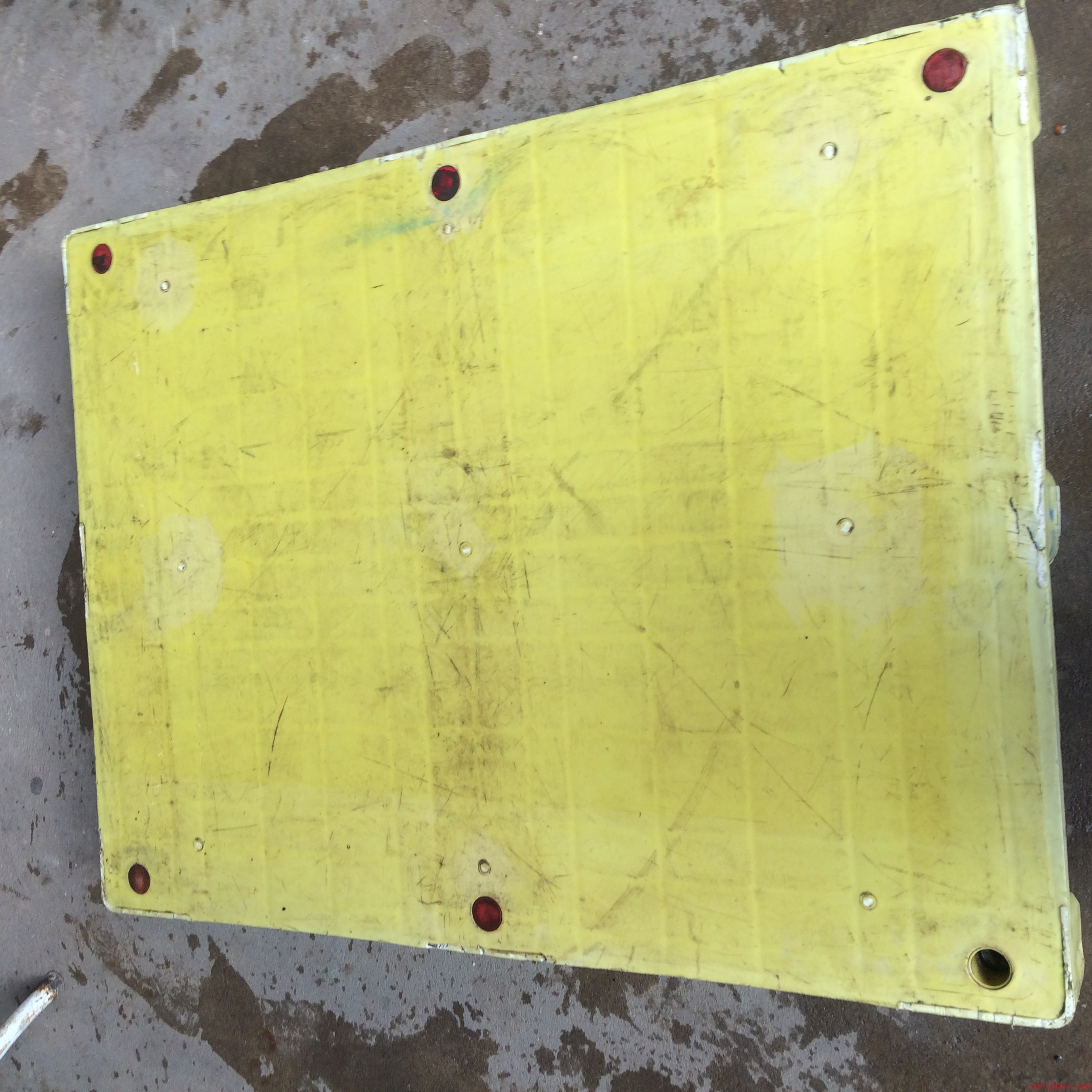 Pallet nhựa PL 37