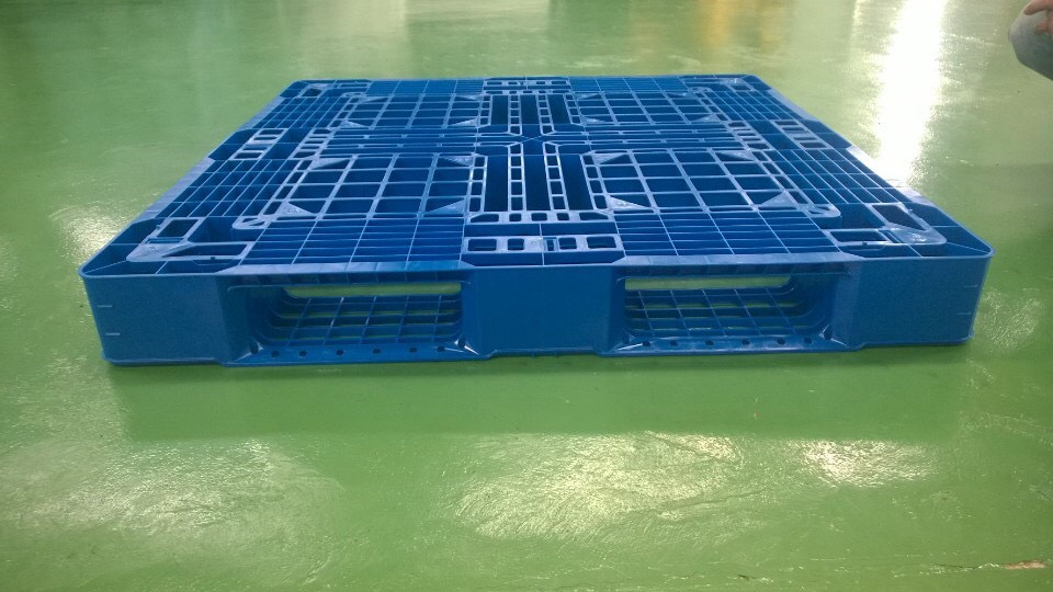 Kinh nghiệm sử dụng pallet nhựa tải trọng lớn bạn cần biết